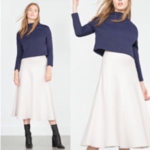 Cropped blue quilted Zara sweatshirt